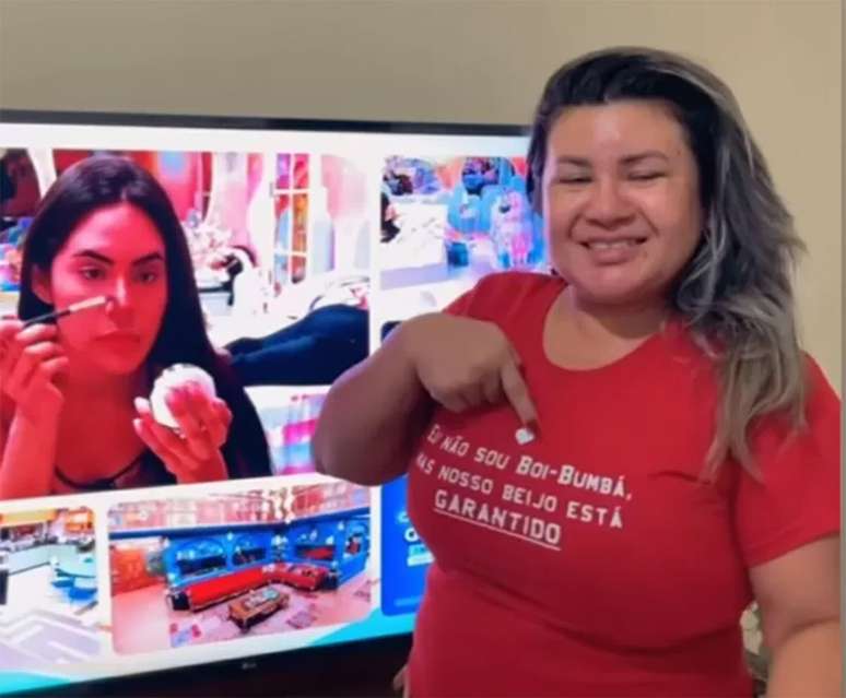 BBB |  Isabelle’s mother wears a T-shirt with a Matteus song