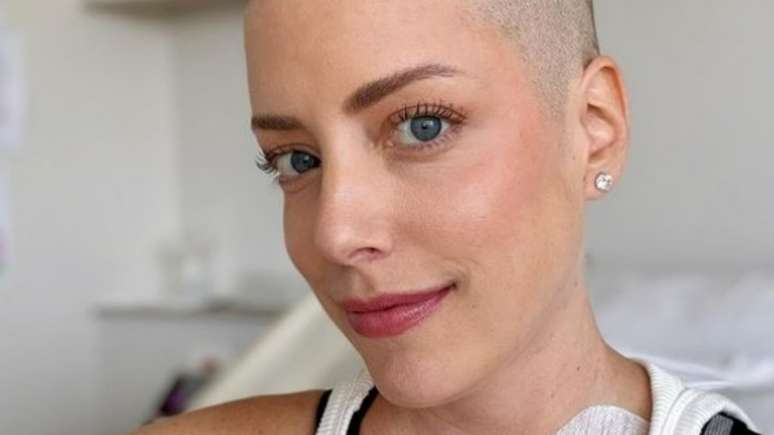 Fabiana Justus gets emotional when she reveals the results of her bone marrow transplant