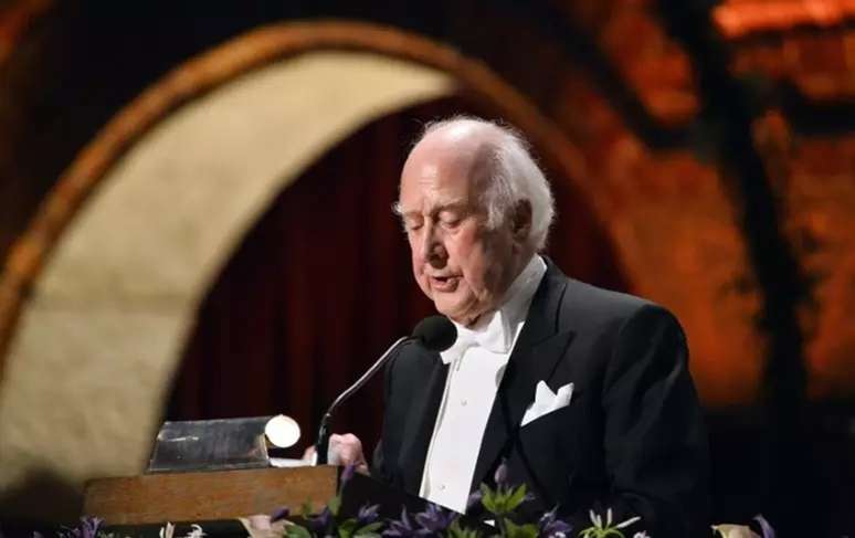 Peter Higgs ganhou Nobel de física em 2013