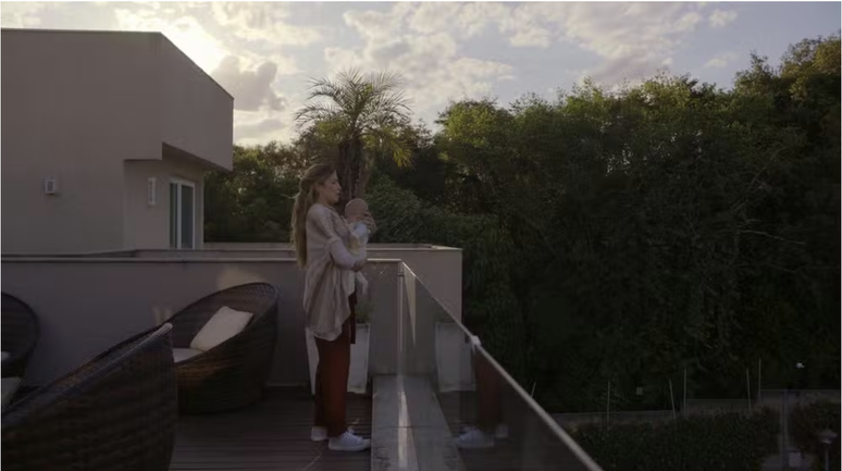 No filme Uma Família Feliz, o embate entre Eva e Isabela fica de fora. (Divulgação/Globofilmes)
