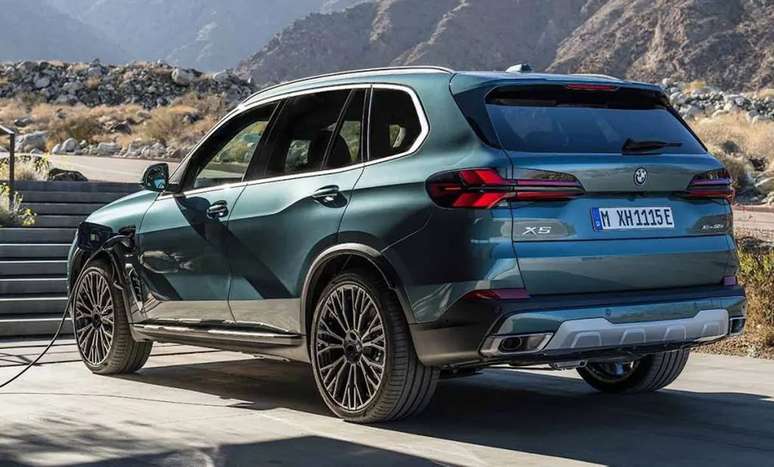 BMW X5 híbrido plug-in será produzido na planta de Araquari, em Santa Catarina (Imagem: Divulgação/BMW)