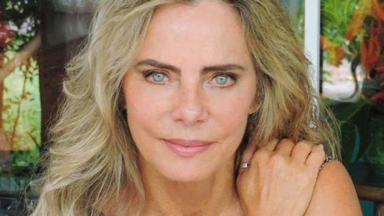 At 71, Bruna Lombardi dares to wear a leopard-print dress