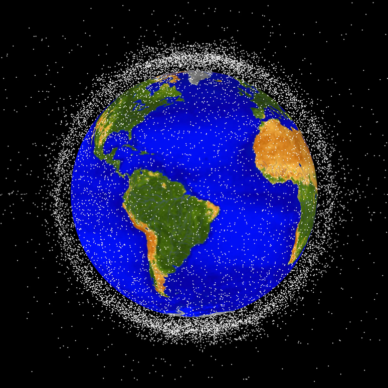 A nova estratégia da NASA vai ser direcionada ao lixo espacial na órbita baixa, onde há mais detritos; a imagem mostra os objetos já em monitoramento (Imagem: Reprodução/NASA ODPO)