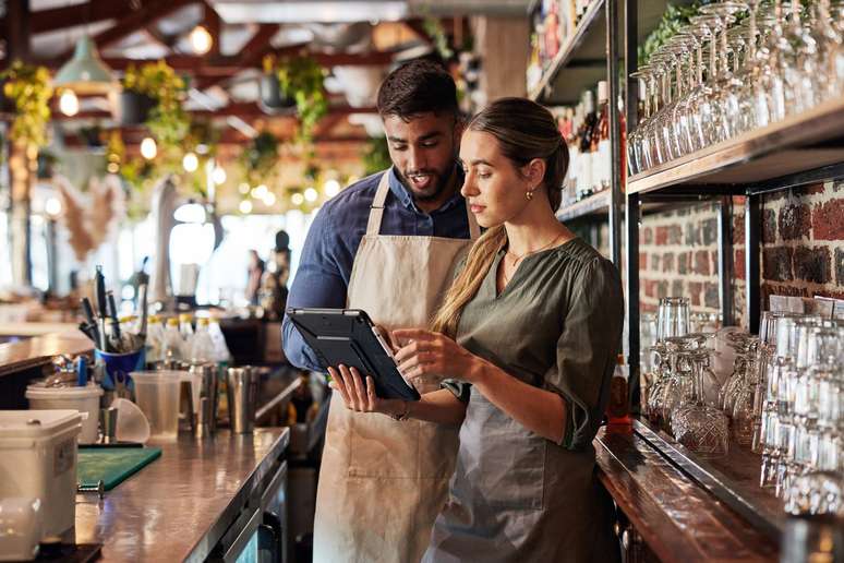 Bares e restaurantes estão aproveitando cada vez mais as facilidades da inteligência artificial