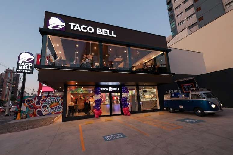 A Taco Bell serve tacos e burritos customizados ao gosto do consumidor