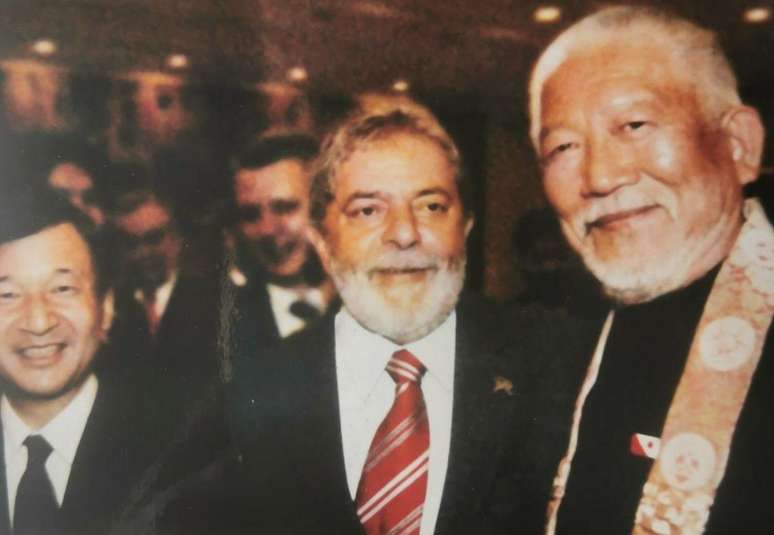 Sato ao lado de Lula e do então príncipe-herdeiro japonês Naruhito, em 2008