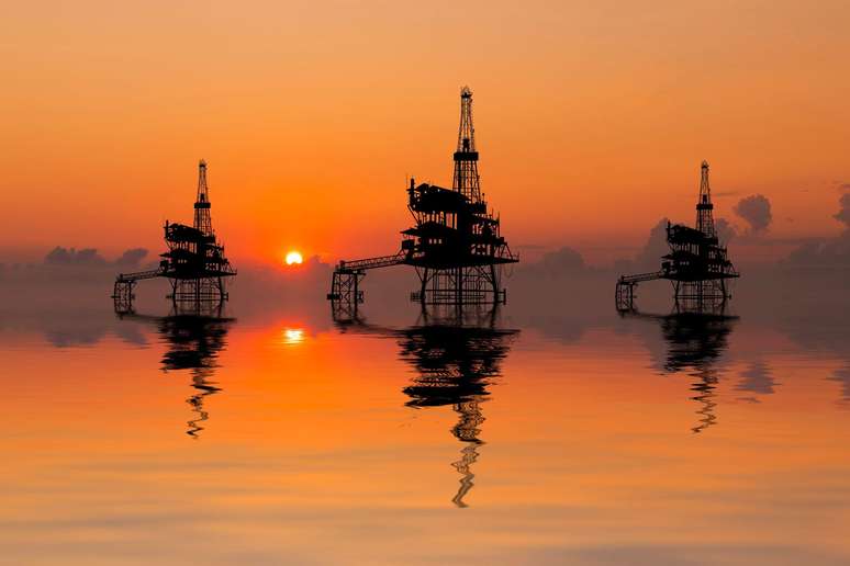 Where is the oil in Latin America, the first country in the world for reserves discovered in recent years?