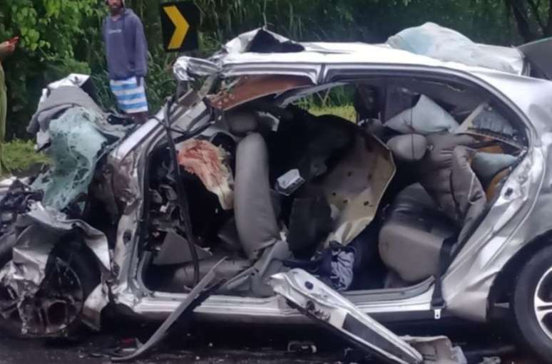 Pessoas que estavam no Corolla não sobreviveram