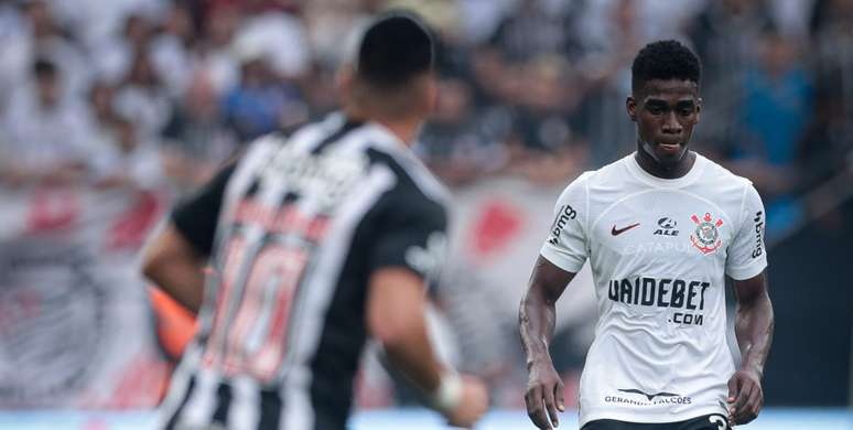 Após empate na estreia, Corinthians inicia preparação para primeiro jogo fora de casa no Brasileirão.
