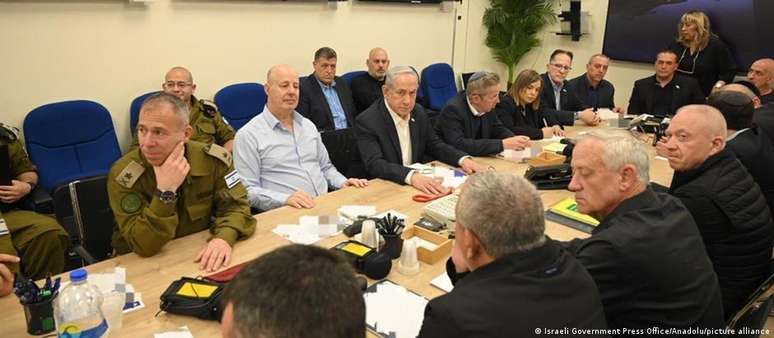 Premiê Benjamin Netanyahu reuniu seu gabinete de guerra pela segunda vez em menos de 24 horas