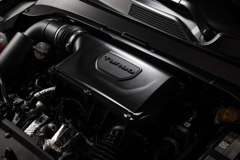 Motor Hurricane 2.0 turbo é a "cereja do bolo" da linha 2025 do Jeep Compass (Imagem: Divulgação/Stellantis)