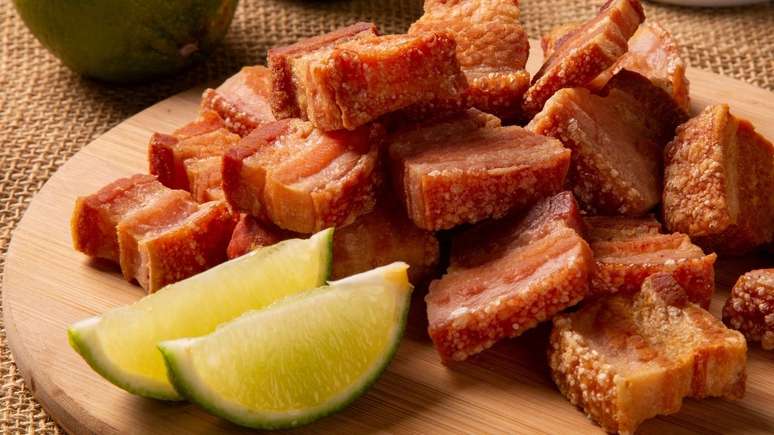 Panceta na cachaça – Foto: Shutterstock