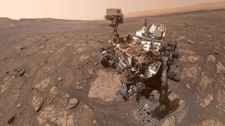 O rover Curiosity, da NASA, tem uma broca em seu braço robótico para perfurar o solo de Marte (Imagem: Reprodução/NASA/JPL-Caltech/MSSS)