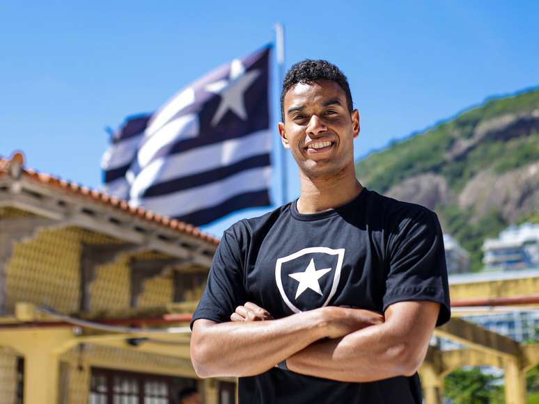 Ygor Coelho é do Botafogo 