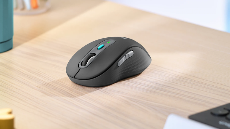 Novo mouse tem botão azul para IA (Imagem: Divulgação/Logitech)
