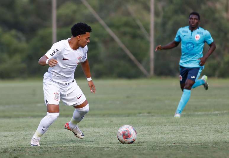 De volta após lesão, Juninho projeta compromisso do Corinthians no Brasileirão sub-20: 'Vamos com tudo'. 