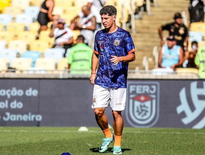 Yago reforça o Coxa para a disputa da Série B.