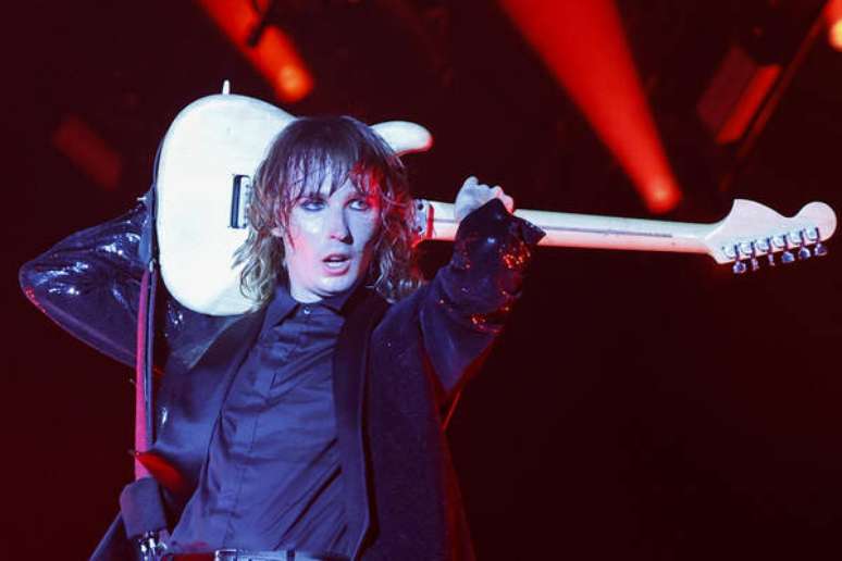 Thomas Raggi, guitarrista do Maneskin, durante show em Roma