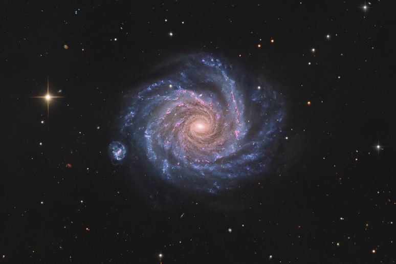 Galáxia NGC 1232 e sua vizinha NGC 1232A (Imagem: Reprodução/Neil Corke)