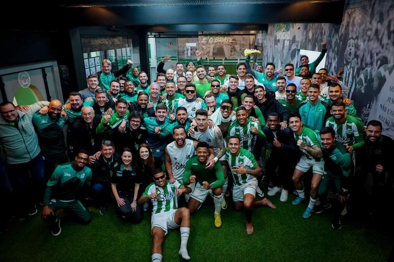 Jogadores celebraram vitória 