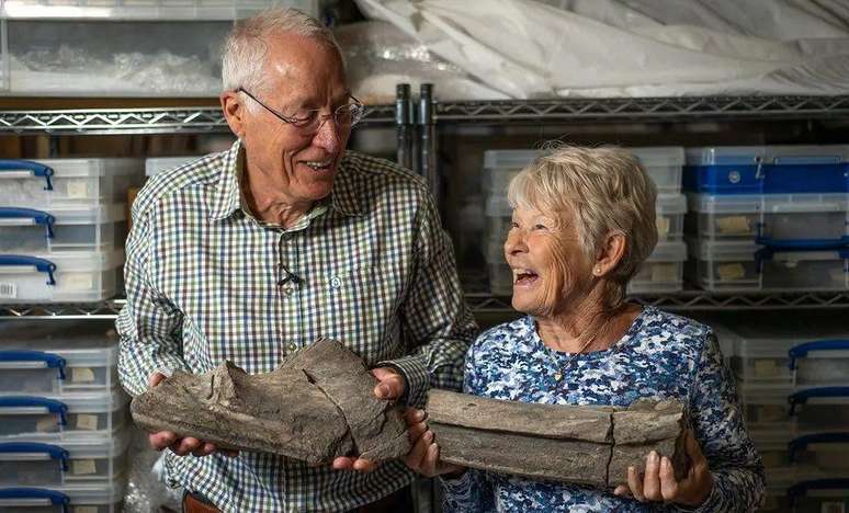 Paul de la Salle e a mulher, Carol, costumam caçar fósseis juntos