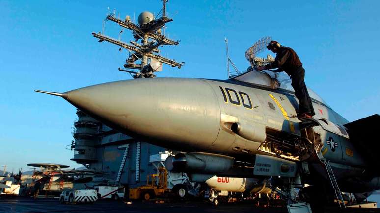 O F-14 Tomcat foi descontinuado pela Marinha dos EUA há quase 20 anos, mas ainda está em serviço no Irã