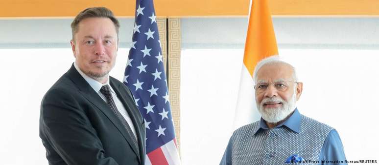 Bilionário americano Elon Musk e premiê indiano, Narendra Modi, em julho de 2023. Ambos voltará a se encontrar para discutir oportunidades de investimentos