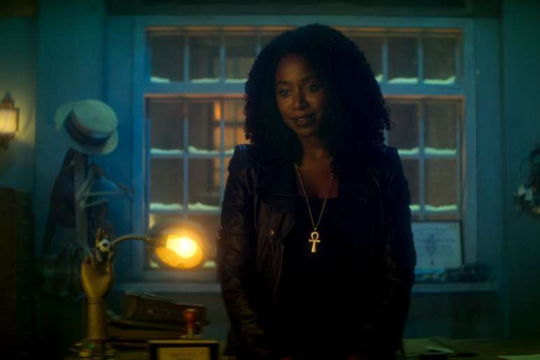 A atriz Kirby Howell-Baptiste volta como Morte, reprisando seu papel em Sandman (Imagem: Divulgação/Netflix)