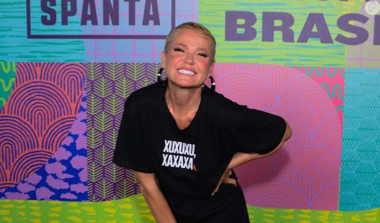 Xuxa suffers a lot during heavy training, receives ‘looks’ from her pet and the unexpected reaction becomes a joke on the web: ‘I don’t need it’