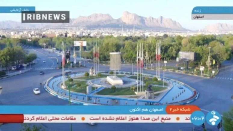 A TV estatal iraniana transmitiu imagens de Isfahan que pareciam não mostrar sinais de danos