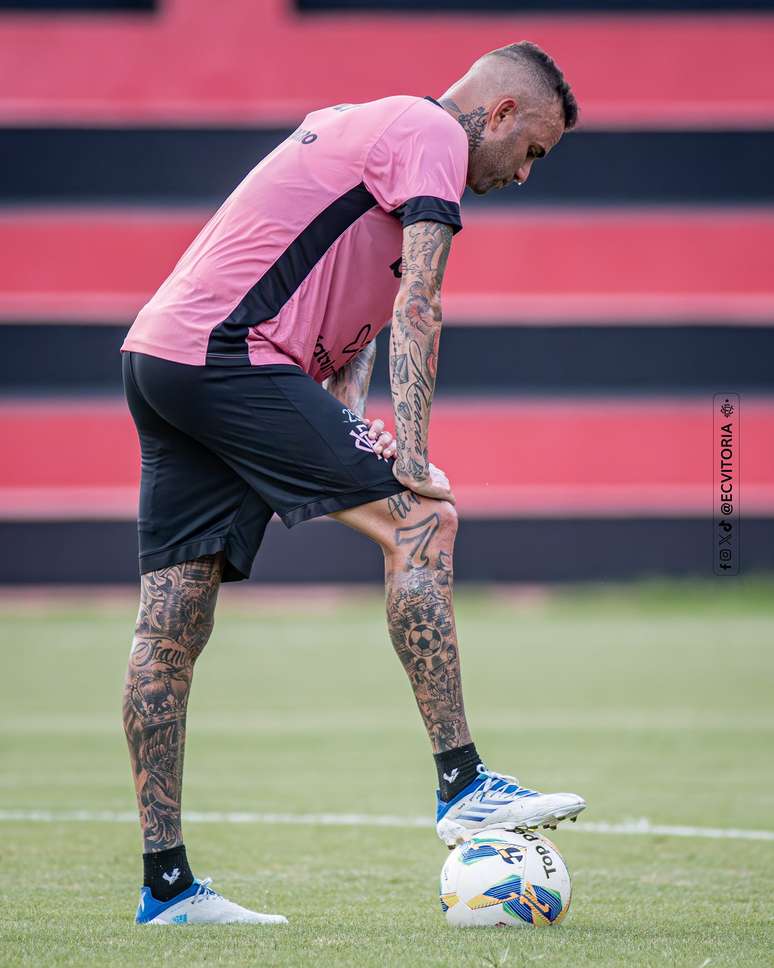 Luan em treino no Barradão. 