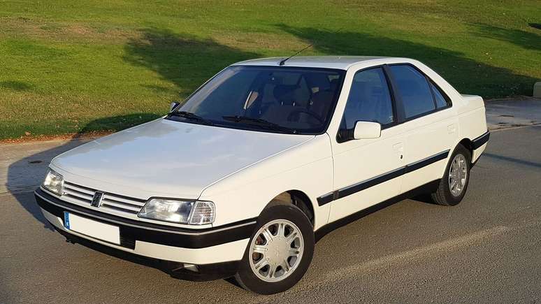 Peugeot 405 chegou a ser um dos carros mais vendidos no Reino Unido (Imagem: Nrike darklighter/Wikipedia/CC)