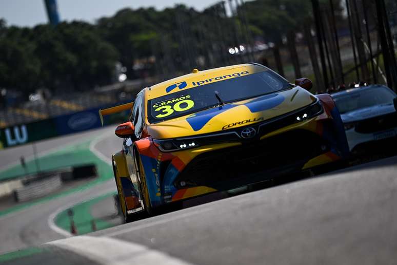 Cezar Barros vence a Sprint Race em Interlagos