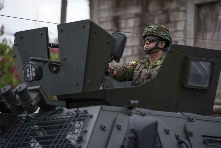 Uma extensa operação policial e militar foi implantada para proteger a consulta popular