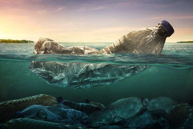 Plástico descartável polui o meio ambiente 