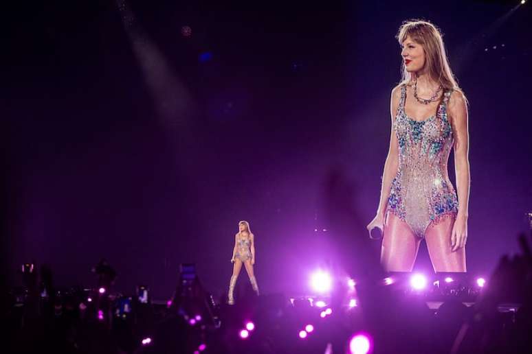 Taylor Swift durante passagem da The Eras Tour pelo Allianz Parque, em São Paulo, Brasil.