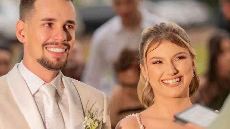 With terminal cancer at the age of 17, the famous influencer gets married with great emotion