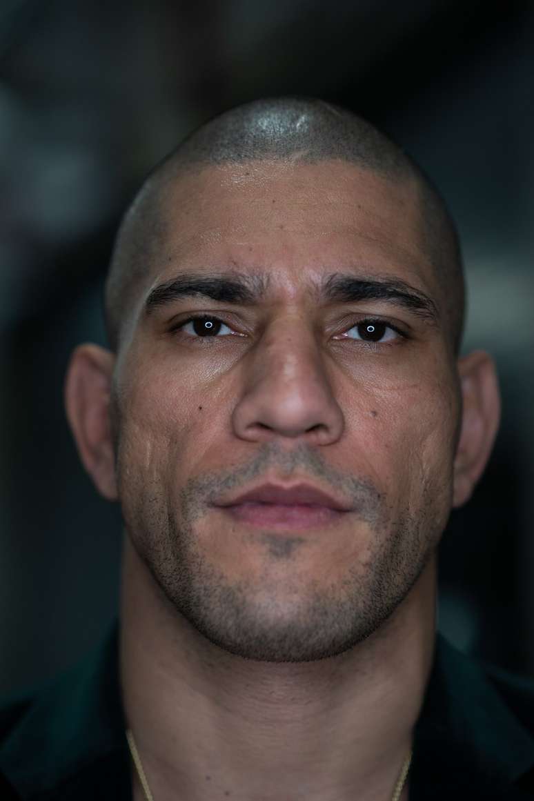 Poatan gives signals on future in UFC: “I have to see what is best”