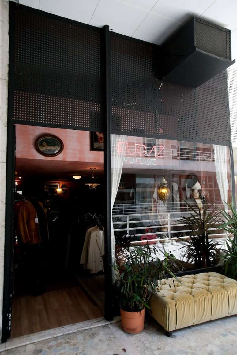 'Fugaz Vintage', localizado na Av. São Luís, 187, loja 06/piso 2, Galeria Metrópole, em São Paulo