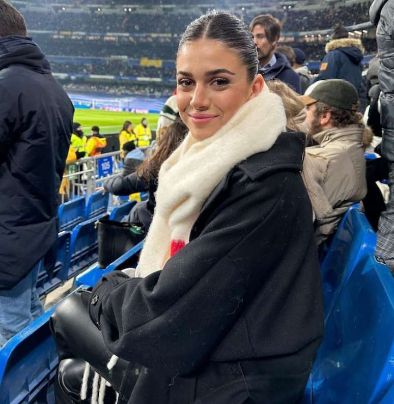 Sira Mart&iacute;nez, filha do t&eacute;cnico do PSG, vive romance com jogador da Real Sociedad, aponta imprensa espanhola