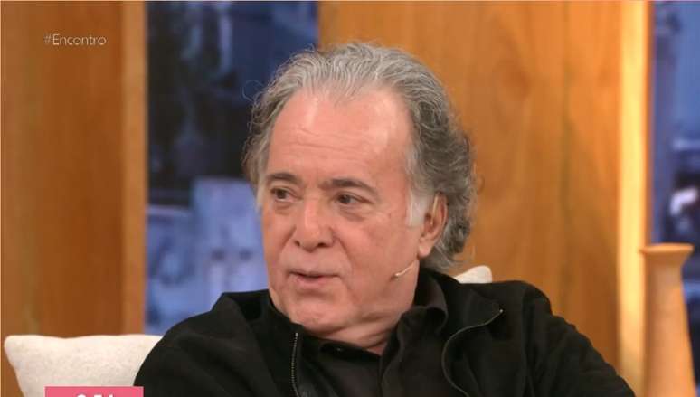 Tony Ramos undergoes surgery to stop the bleeding, the newspaper says
