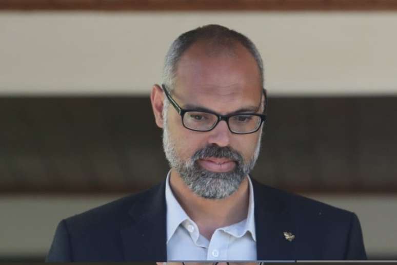 Allan dos Santos fez publicações contra o STF e o ministro Alexandre de Moraes em seu perfil no X