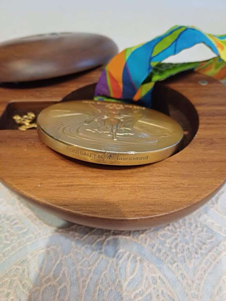 Durante os Jogos do Rio-2016, 812 medalhas de ouro foram distribuídas aos atletas brasileiros de todas as categorias.  