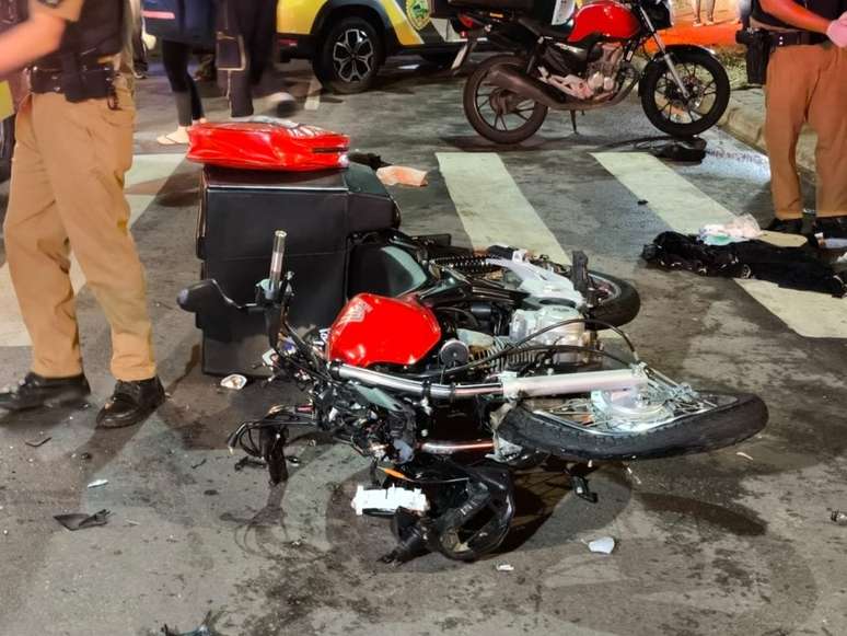 motociclista-politraumatismo-acidente-carro-1