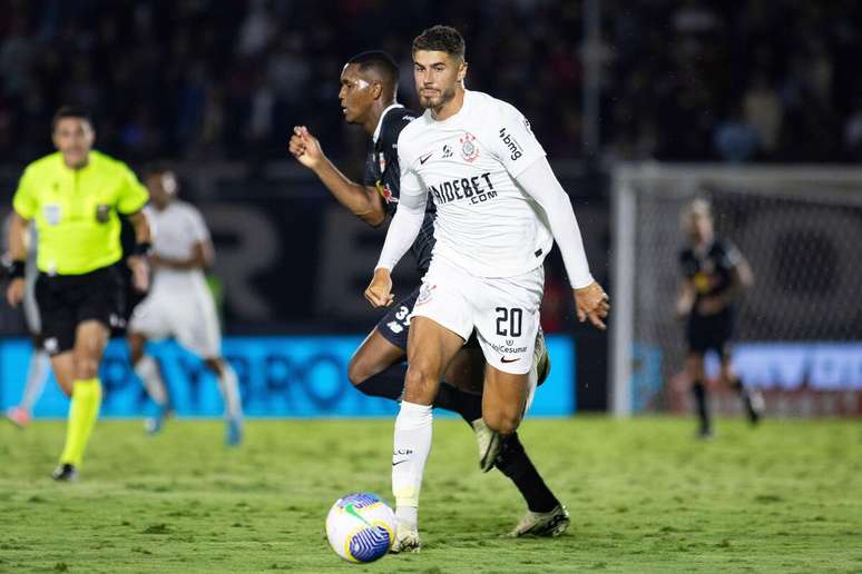 Pedro Raul (Corinthians) em ação contra o RB-Bragantino no dia 20.04.2024