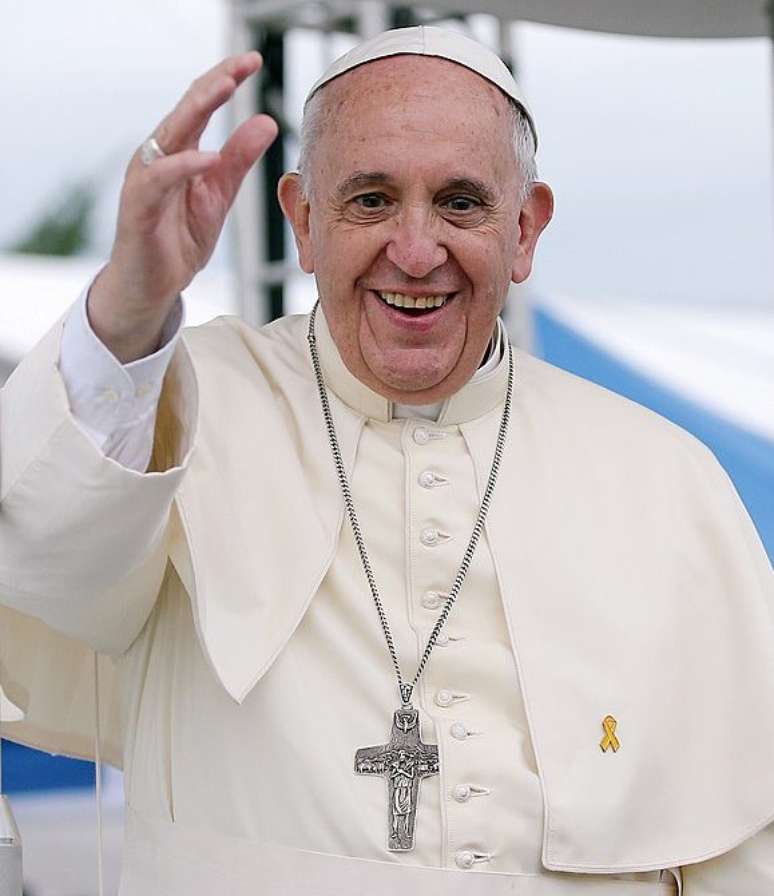 O livro “El sucessor”, do jornalista espanhol Javier Martinez-Brocal, lançado na Europa, revela que o Papa Francisco quer simplificar os funerais dos papas, incluindo o seu próprio.