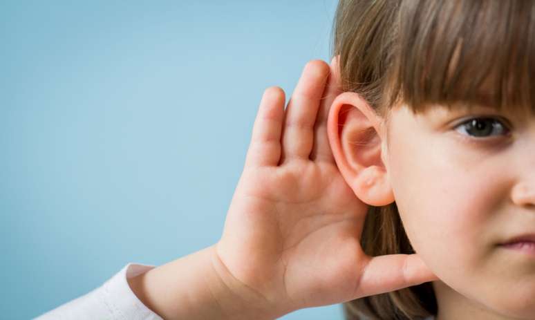 Especialista aponta sinais da perda auditiva em bebês e crianças