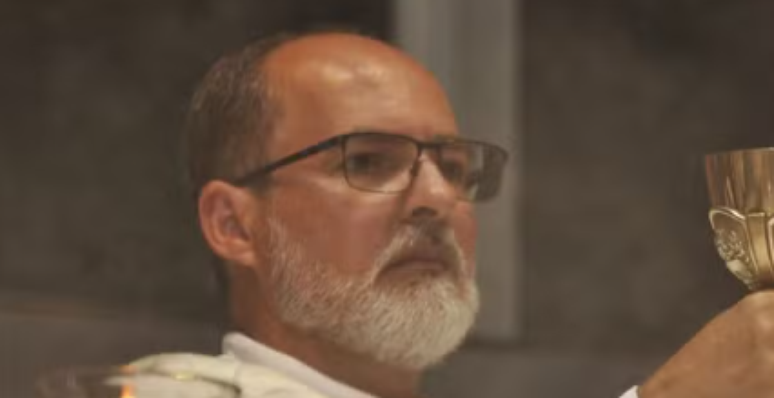 Pendeta Brasil ditikam di pusat relawan di Irlandia 