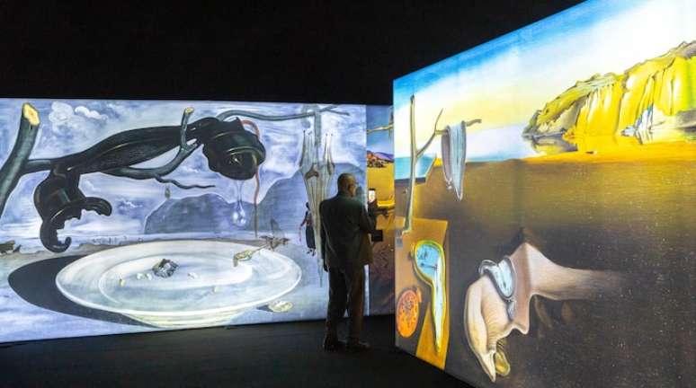 Exposição imersiva 'Desafio Salvador Dali: Uma Exposição Surreal' mergulha na obra e na mente do pintor surrealista.