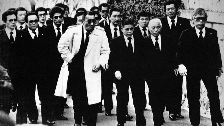 Um grupo de gangsters em T&oacute;quio em 1960, a era de ouro da Yakuza